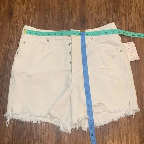 NWT Free People We The Free Denim Button Fly Cutoff Shorts Bright White - Picture 14 of 15